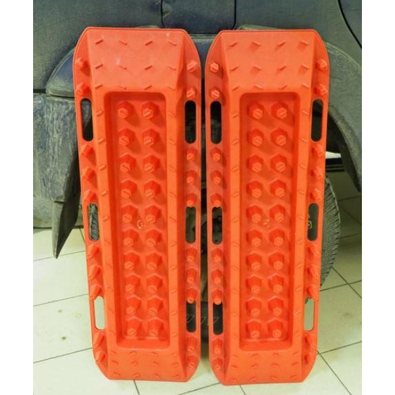 Набор из двух пластиковых сэнд-траков