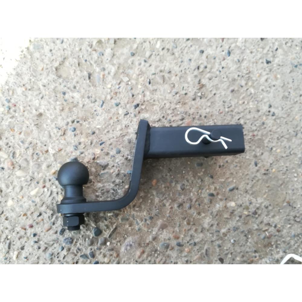 Переходник фаркопа в квадрат 50x50 с занижением 120 мм. (шар черный 50мм.)