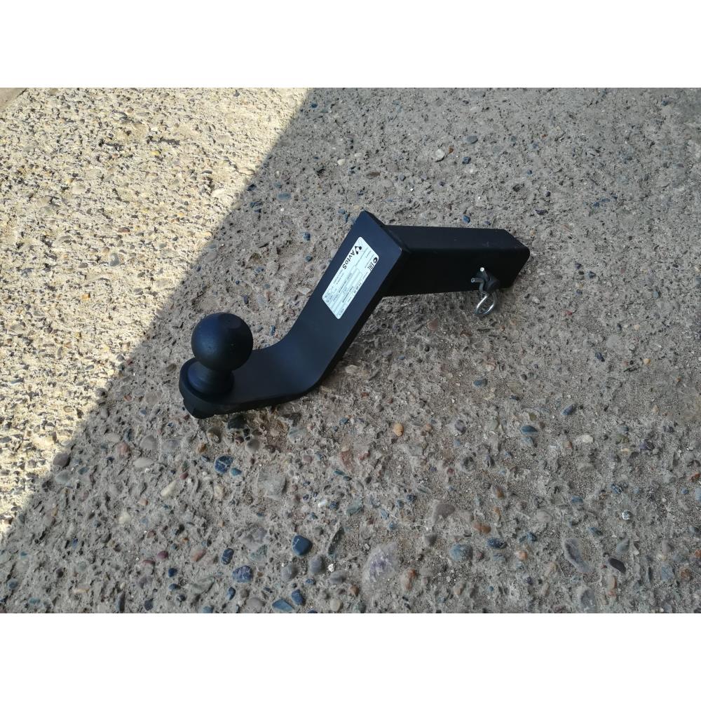 Переходник фаркопа в квадрат 50x50 с занижением 150 мм. (шар черный 50мм.)