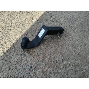 Переходник фаркопа в квадрат 50x50 с занижением 150 мм. (шар черный 50мм.)