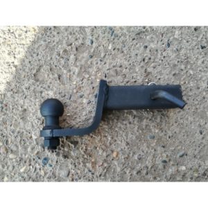 Переходник фаркопа в квадрат 50x50 с занижением 90 мм. (шар черный 50мм.)