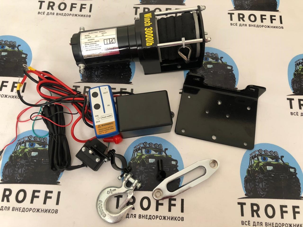 Лебедка электрическая 12V Electric Winch 3000lbs / 1361 кг с кевларовым тросом